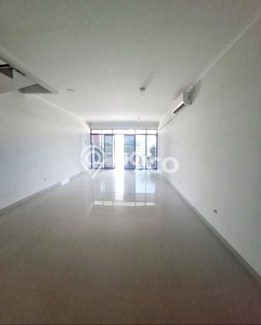 Disewakan Ruko komersial di Bojongsoang luas bangunan 139m2 Disewakan Ruko komersial di Bojongsoang luas bangunan 139m2