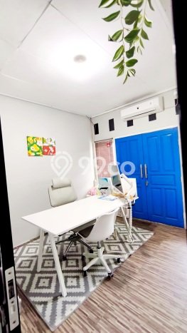Disewakan! Rumah 5 Kamar Tidur &
3 Kamar Mandi di Turangga, Bandung Disewakan! Rumah 5 Kamar Tidur &
3 Kamar Mandi di Turangga, Bandung