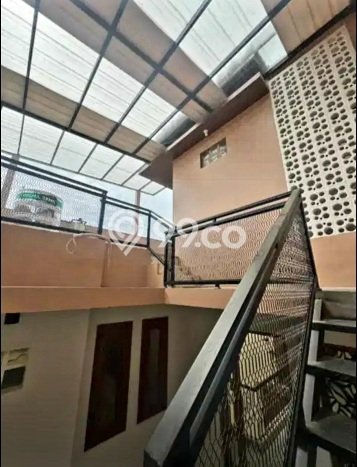 Rumah Elit Modern Tanpa Renovasi di Cikutra Bandung Rumah Elit Modern Tanpa Renovasi di Cikutra Bandung