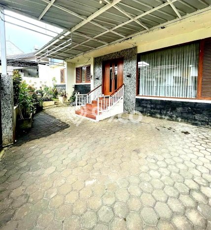 Hunian Elit LB 175m2 Siap Pakai Desain Elegan di Gunung Batu, Bandung Hunian Elit LB 175m2 Siap Pakai Desain Elegan di Gunung Batu, Bandung
