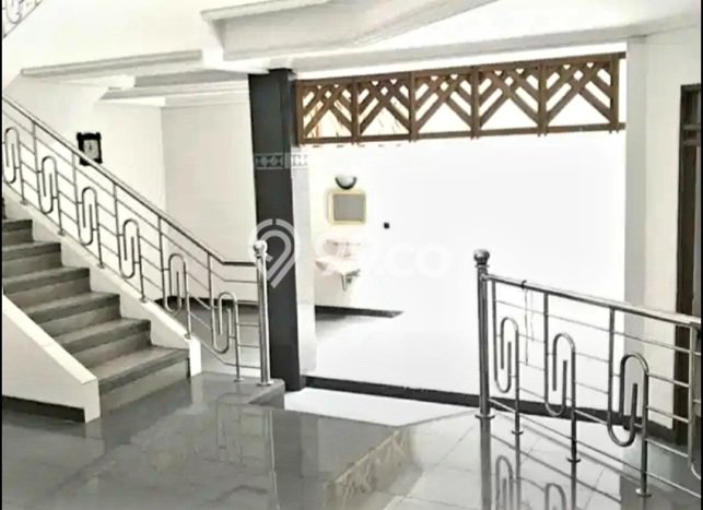Jual Rumah Mewah Megah Dengan View Eksklusif di Cikutra, Bandung Jual Rumah Mewah Megah Dengan View Eksklusif di Cikutra, Bandung