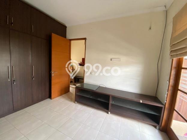 Rumah Asri di , 3 KT, Area Strategis, LT 105m2m² LB 120m2m² Rumah Asri di , 3 KT, Area Strategis, LT 105m2m² LB 120m2m²