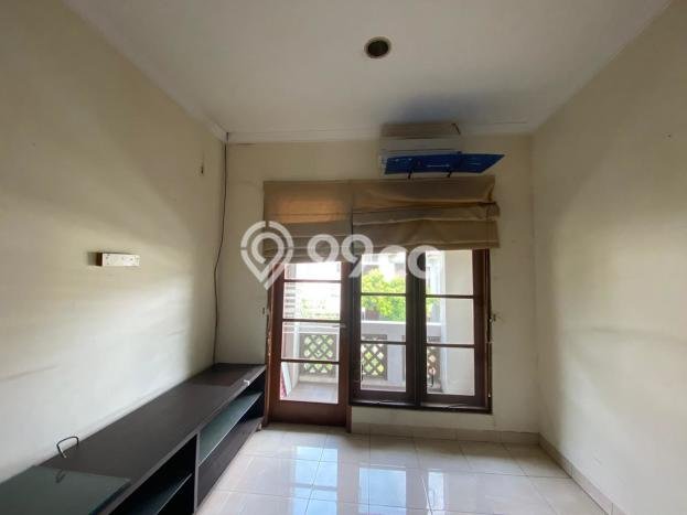Rumah Asri di , 3 KT, Area Strategis, LT 105m2m² LB 120m2m² Rumah Asri di , 3 KT, Area Strategis, LT 105m2m² LB 120m2m²