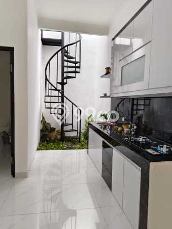 Jual Rumah Eksklusif 3 KT di BSD Griya Loka, Tangerang Jual Rumah Eksklusif 3 KT di BSD Griya Loka, Tangerang