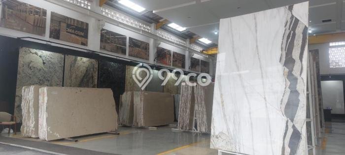 Unit Komersial Disewakan di Jakarta Pusat Area Strategis Harga Kompetitif Unit Komersial Disewakan di Jakarta Pusat Area Strategis Harga Kompetitif
