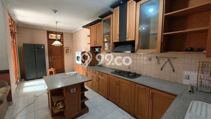 PILIHAN TEPAT! Rumah di Lippo Cikarang, 4 KM, Akses Sekolah, LT 216m2m² LB 272m2m² PILIHAN TEPAT! Rumah di Lippo Cikarang, 4 KM, Akses Sekolah, LT 216m2m² LB 272m2m²