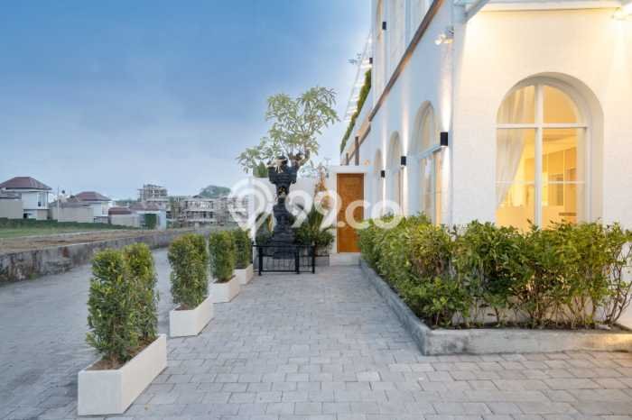 Vila Tenang Kawasan , Luas 330m2m², Akses ke beragam fasilitas Vila Tenang Kawasan , Luas 330m2m², Akses ke beragam fasilitas