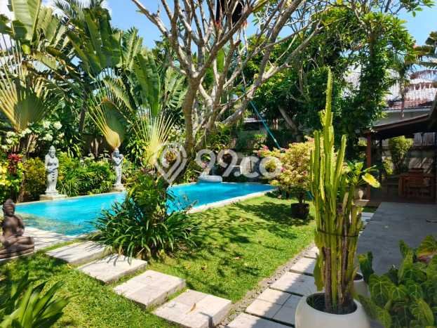 DIJUAL! Vila di , Luas 860m2m², Akses ke Pusat Kota DIJUAL! Vila di , Luas 860m2m², Akses ke Pusat Kota