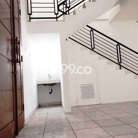 Ruko bagus disewakan di Pondok Aren Tangerang Selatan dengan LB 189m2 harga sewa terbaik Ruko bagus disewakan di Pondok Aren Tangerang Selatan dengan LB 189m2 harga sewa terbaik