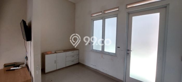 Rumah Bagus Siap Huni Di BSD Luas 150m2 Aman Rumah Bagus Siap Huni Di BSD Luas 150m2 Aman