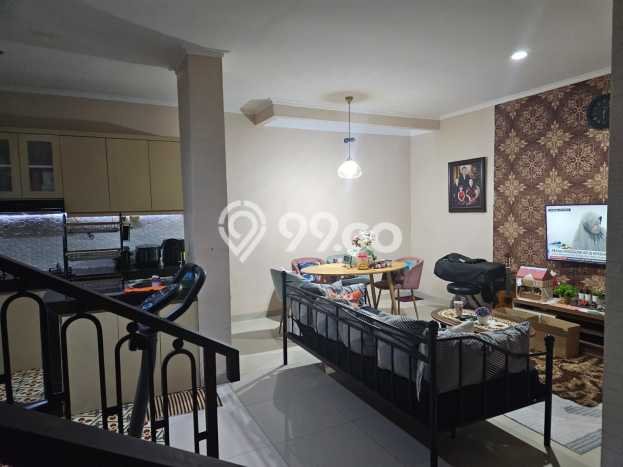 Rumah Minimalis 3 KT di Bintaro Tangerang Selatan Semi Furnished Rumah Minimalis 3 KT di Bintaro Tangerang Selatan Semi Furnished