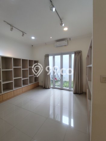 Rumah Sewa Tangerang LT 180m2 LB 170m2 Area Gading Serpong Rumah Sewa Tangerang LT 180m2 LB 170m2 Area Gading Serpong
