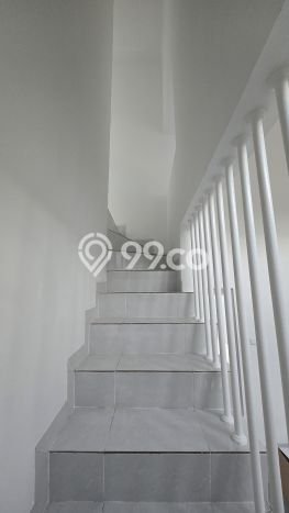 Disewakan! Rumah 3 Kamar Tidur &
1 Kamar Mandi di Gading Serpong, Tangerang Disewakan! Rumah 3 Kamar Tidur &
1 Kamar Mandi di Gading Serpong, Tangerang