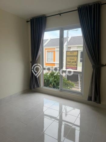 Disewakan! Rumah 3 Kamar Tidur &
2 Kamar Mandi di Gading Serpong, Tangerang Disewakan! Rumah 3 Kamar Tidur &
2 Kamar Mandi di Gading Serpong, Tangerang