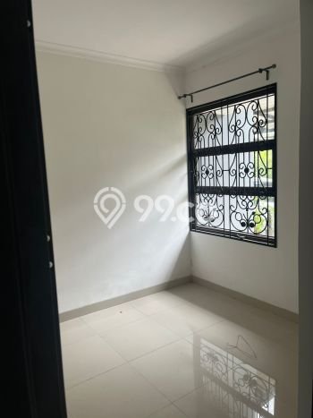 Disewakan segera hunian minimalis lokasi strategis 3 Kamar di BSD, Tangerang Selatan Disewakan segera hunian minimalis lokasi strategis 3 Kamar di BSD, Tangerang Selatan