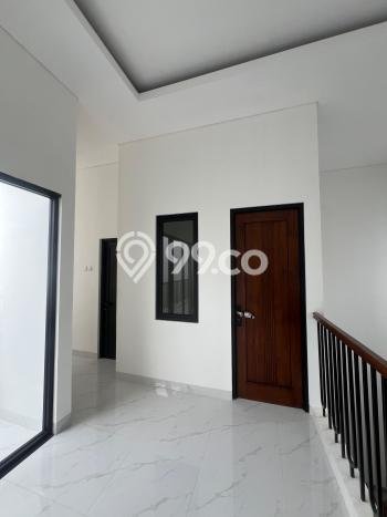 Rumah Mewah LB 160m2 Siap Huni Desain Elegan di BSD Kencana Loka, Tangerang Rumah Mewah LB 160m2 Siap Huni Desain Elegan di BSD Kencana Loka, Tangerang