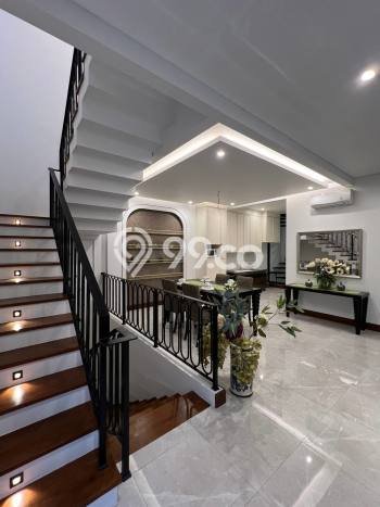 Ready to Use! Luxury House LT 117m2 Desain Elegan di Lebak Bulus Ready to Use! Luxury House LT 117m2 Desain Elegan di Lebak Bulus