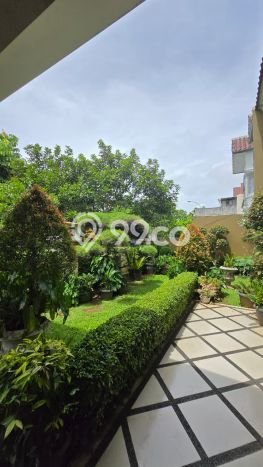 Rumah Elit Modern Siap Huni di BSD Puspita Loka Tangerang Rumah Elit Modern Siap Huni di BSD Puspita Loka Tangerang