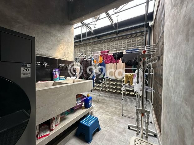 For Sale! Premium House LT 600m2 Desain Elegan di Bintaro For Sale! Premium House LT 600m2 Desain Elegan di Bintaro