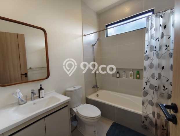 For Sale Hunian Rumah Terawat 3 KT di BSD City, Tangerang For Sale Hunian Rumah Terawat 3 KT di BSD City, Tangerang