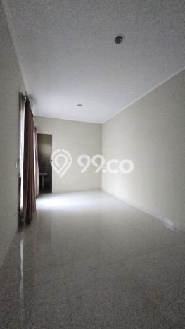 Lokasi strategis! Rumah siap pakai dikontrakkan di Serpong Utara LB 150m2 Lokasi strategis! Rumah siap pakai dikontrakkan di Serpong Utara LB 150m2