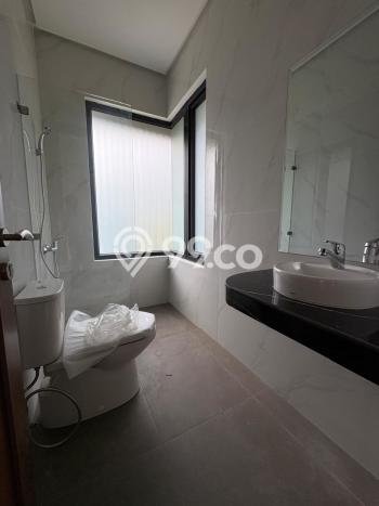 Ready to Use! Premium House LT 234m2 Desain Elegan di BSD Foresta Ready to Use! Premium House LT 234m2 Desain Elegan di BSD Foresta