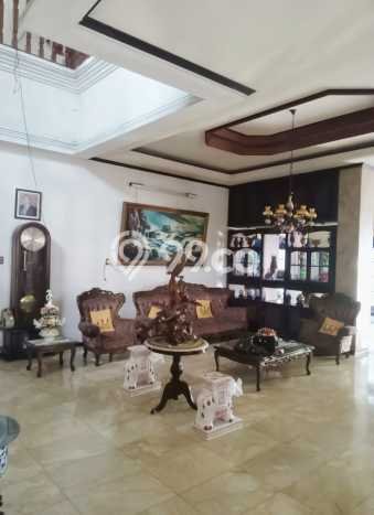 Dijual Rumah Luas Elegan Dengan View Eksklusif di Pondok Bambu, Jakarta Timur Dijual Rumah Luas Elegan Dengan View Eksklusif di Pondok Bambu, Jakarta Timur