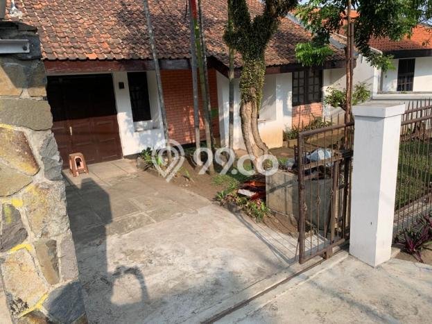 Rumah di Cikutra, 6 KT, Area Strategis, Luas 300m2m² LB 260m2m² Rumah di Cikutra, 6 KT, Area Strategis, Luas 300m2m² LB 260m2m²