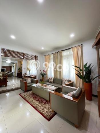 Rumah Premium di Ciumbuleuit, 3 KM, Lingkungan Nyaman, LT 530m² LB 350m² Rumah Premium di Ciumbuleuit, 3 KM, Lingkungan Nyaman, LT 530m² LB 350m²