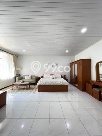 Rumah Premium di Ciumbuleuit, 3 KM, Lingkungan Nyaman, LT 530m² LB 350m² Rumah Premium di Ciumbuleuit, 3 KM, Lingkungan Nyaman, LT 530m² LB 350m²