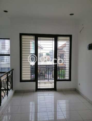 Rumah Minimalis 3 KT LT 210m2 di Cibubur Rumah Minimalis 3 KT LT 210m2 di Cibubur