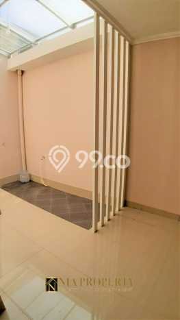 Rumah Exclusive LT 105m2m² / LB 100m2m² di Kawasan Asri , Jakarta Timur Rumah Exclusive LT 105m2m² / LB 100m2m² di Kawasan Asri , Jakarta Timur