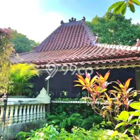 Ready to Use! Luxury House LT 3300m2 Desain Modern di Condet Ready to Use! Luxury House LT 3300m2 Desain Modern di Condet