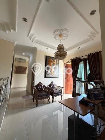 Rumah Elit Modern Siap Huni di Kota Wisata Jakarta Timur Rumah Elit Modern Siap Huni di Kota Wisata Jakarta Timur