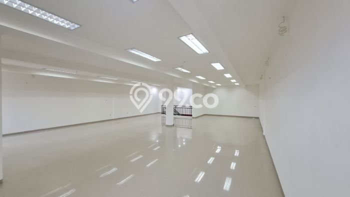 Ruko Dijual di Tangerang LT 200m2 & LB 600m2 Lokasi Terbaik! Ruko Dijual di Tangerang LT 200m2 & LB 600m2 Lokasi Terbaik!