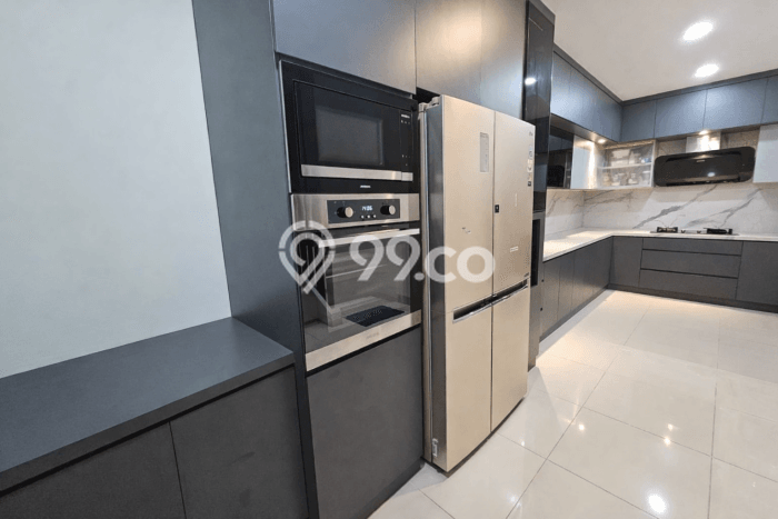 Rumah Mewah LB 266m2 Siap Huni Desain Elegan di Gading Serpong, Tangerang Rumah Mewah LB 266m2 Siap Huni Desain Elegan di Gading Serpong, Tangerang