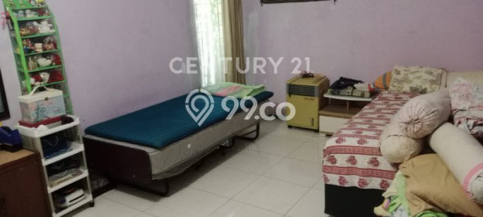 Rumah Terawat area Bojongloa, Bandung, LT 302m², Luas Bangunan 185m² Rumah Terawat area Bojongloa, Bandung, LT 302m², Luas Bangunan 185m²