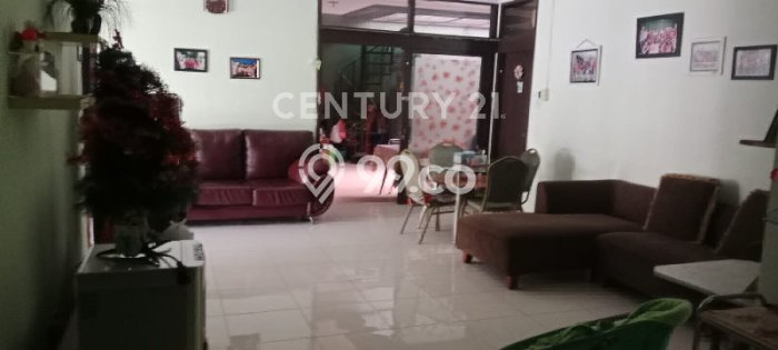 Rumah Terawat area Bojongloa, Bandung, LT 302m², Luas Bangunan 185m² Rumah Terawat area Bojongloa, Bandung, LT 302m², Luas Bangunan 185m²