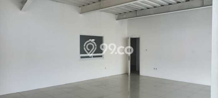 Gudang Lokasi Strategis Kawasan Derwati, Luas 3000m2m², Jalan Utama Gudang Lokasi Strategis Kawasan Derwati, Luas 3000m2m², Jalan Utama