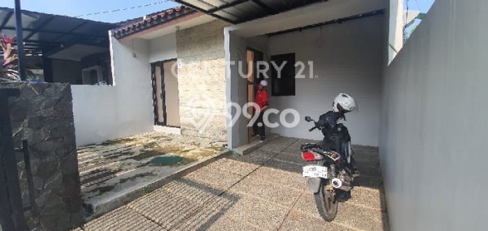 Rumah Luas Asri 2 KT Siap Huni di Taman Kopo Indah Bandung Rumah Luas Asri 2 KT Siap Huni di Taman Kopo Indah Bandung
