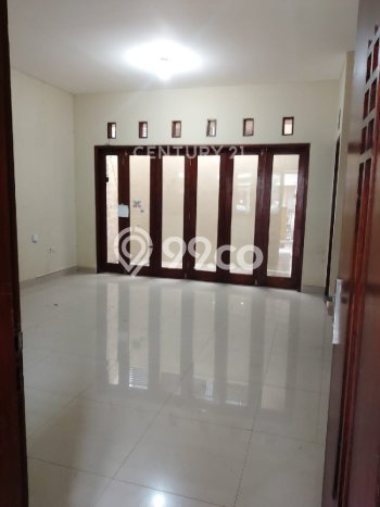 Lokasi strategis! Rumah siap pakai disewakan di Margahayu LB 180m2 Lokasi strategis! Rumah siap pakai disewakan di Margahayu LB 180m2