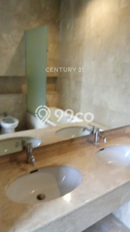 Siap Huni Rumah Mewah 3 Kamar di Kebayoran Baru Dekat ke Mana Saja Siap Huni Rumah Mewah 3 Kamar di Kebayoran Baru Dekat ke Mana Saja