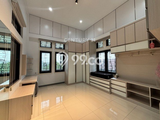 Dijual Rumah Premium dengan Fasilitas Sekitar Komplit di Batununggal, Bandung Dijual Rumah Premium dengan Fasilitas Sekitar Komplit di Batununggal, Bandung