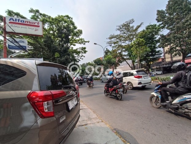 AREA KOMERSIAL! Ruko For Rent Kawasan , Luas 225m2m², Akses Strategis AREA KOMERSIAL! Ruko For Rent Kawasan , Luas 225m2m², Akses Strategis