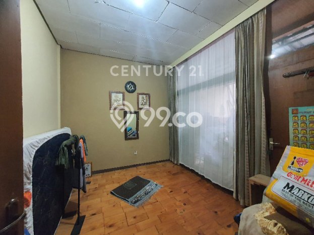 Rumah Siap Huni 8 KT 3 KM di Lokasi Strategis Supratman, Bandung Rumah Siap Huni 8 KT 3 KM di Lokasi Strategis Supratman, Bandung