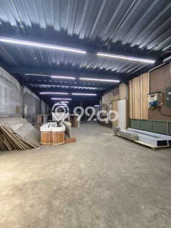 Gudang di Karang Tengah, Luas 3000m², Kawasan Bisnis, Strategis Gudang di Karang Tengah, Luas 3000m², Kawasan Bisnis, Strategis