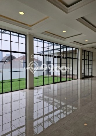 Dijual Rumah Mewah Megah Dengan View Eksklusif di Tomang, Jakarta Barat Dijual Rumah Mewah Megah Dengan View Eksklusif di Tomang, Jakarta Barat