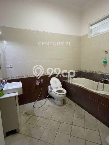 Hunian Mewah LB 390m2 Siap Pakai Desain Elegan di Kemang, Jakarta Selatan Hunian Mewah LB 390m2 Siap Pakai Desain Elegan di Kemang, Jakarta Selatan