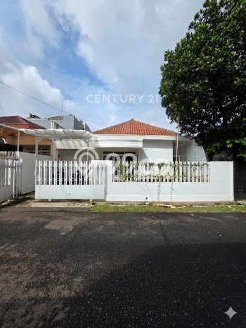 Jual Rumah Mewah Elegan Dengan View Cantik di Sunrise Garden, Jakarta Barat Jual Rumah Mewah Elegan Dengan View Cantik di Sunrise Garden, Jakarta Barat