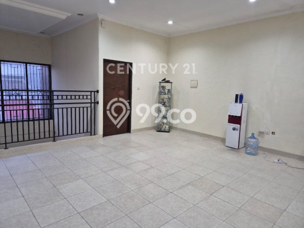 Rumah Elit Modern Siap Huni di Meruya Jakarta Barat Rumah Elit Modern Siap Huni di Meruya Jakarta Barat